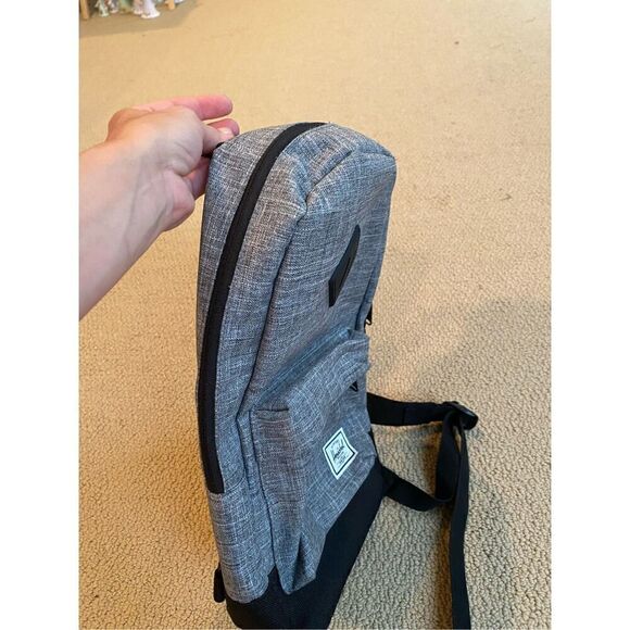 Herschel Supply Co. Heritage Shoulder Bag - Picture 4 of 6